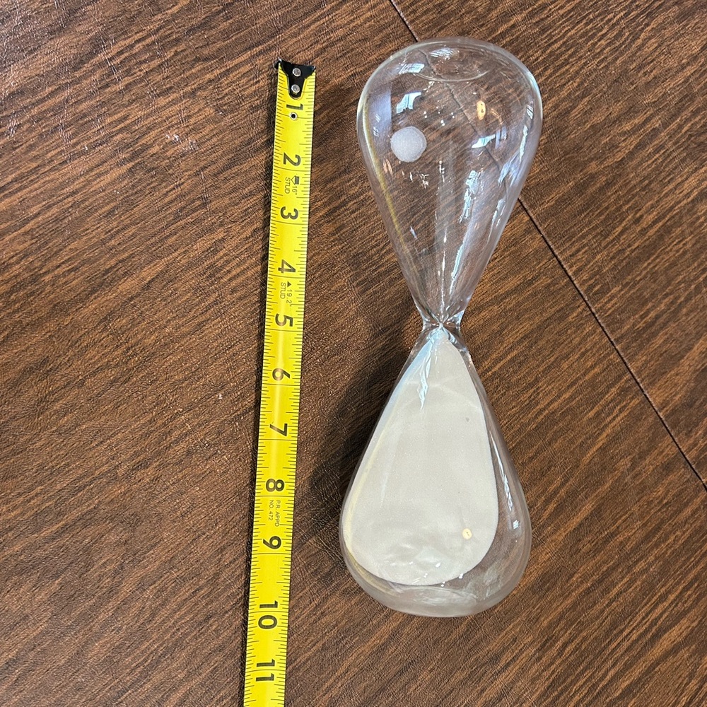 Clear Glass Hourglass with White Sand - Picture 3 of 5